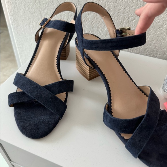 Short Navy Heels - Picture 1 of 3
